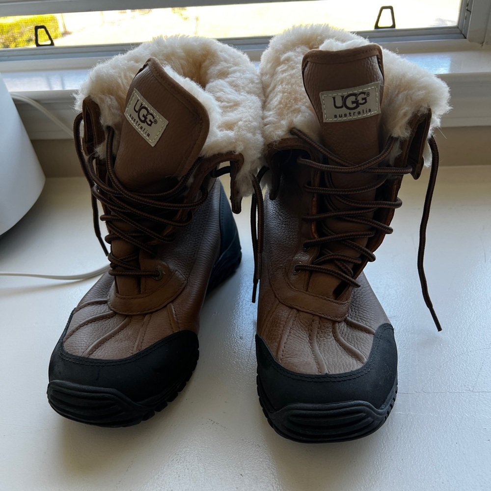 Ugg snow boots